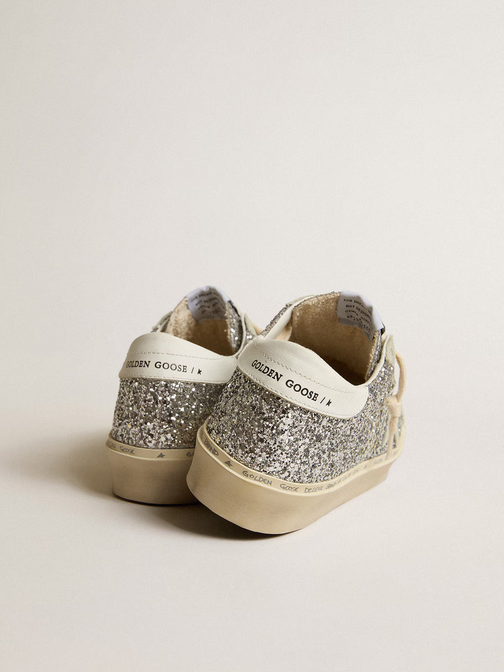 Golden Goose Hi Star, paillettes argentées, étoile daim et contrefort blanc