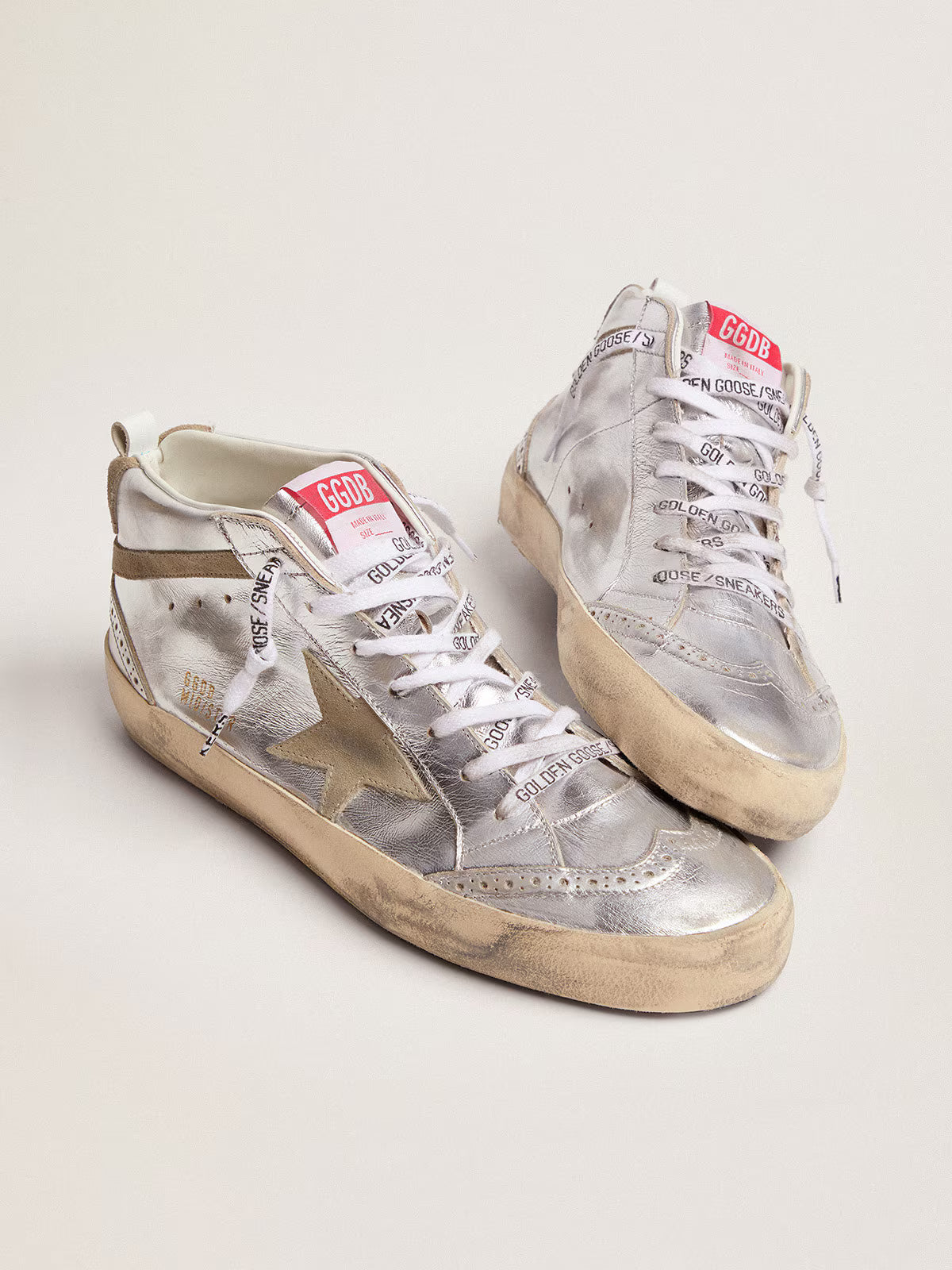 Golden Goose Mid Star femme, cuir lamé argenté, étoile gris tourterelle
